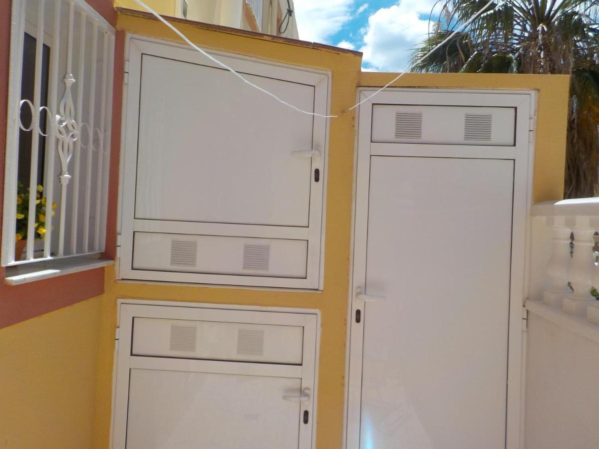 奥里韦拉Casa La Zenia Elite Townhouse With Shared Pool And 10 Minutes Walk To Beach别墅 外观 照片